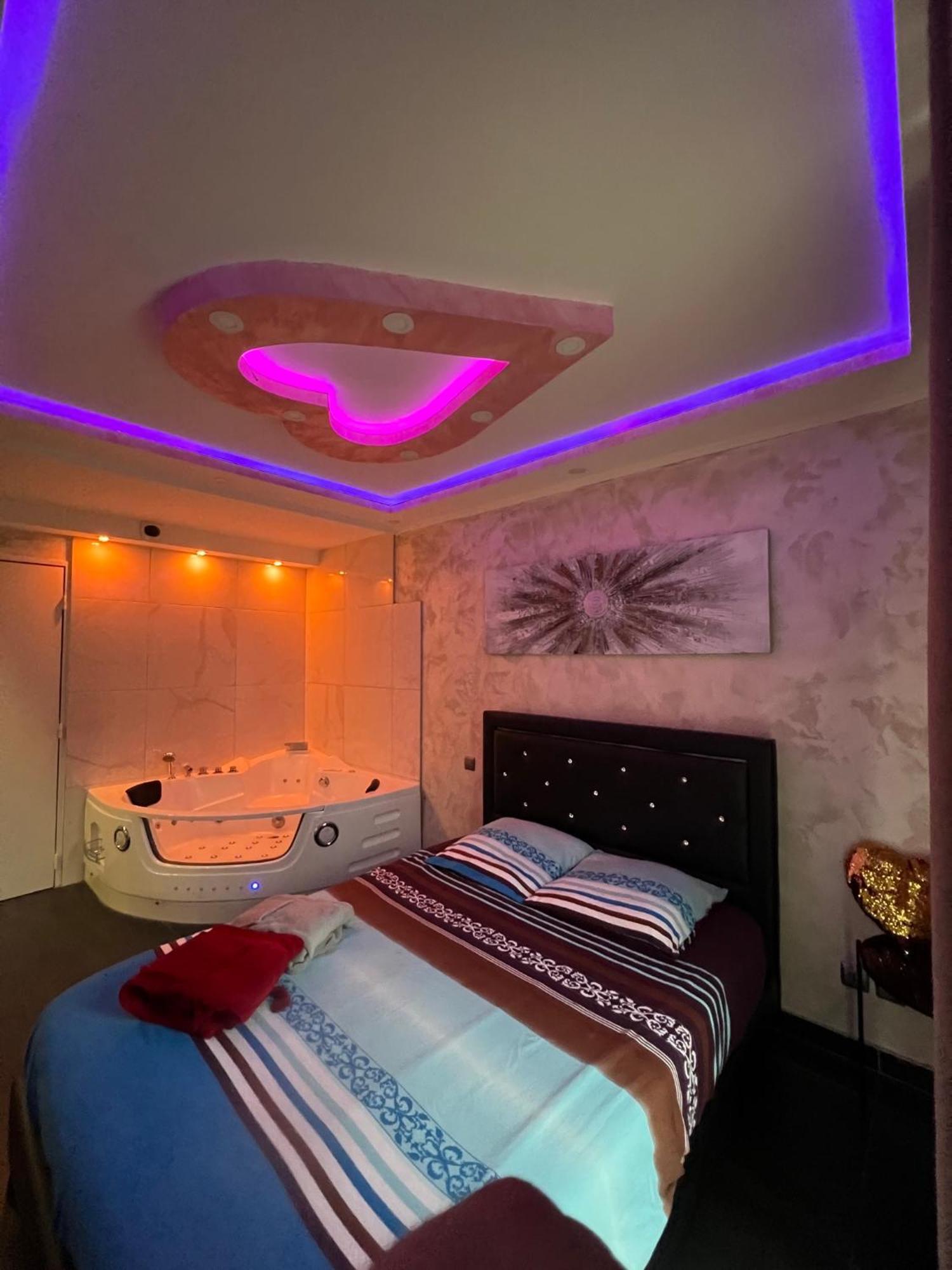 Nid D'Amour Strasbourg Exteriör bild